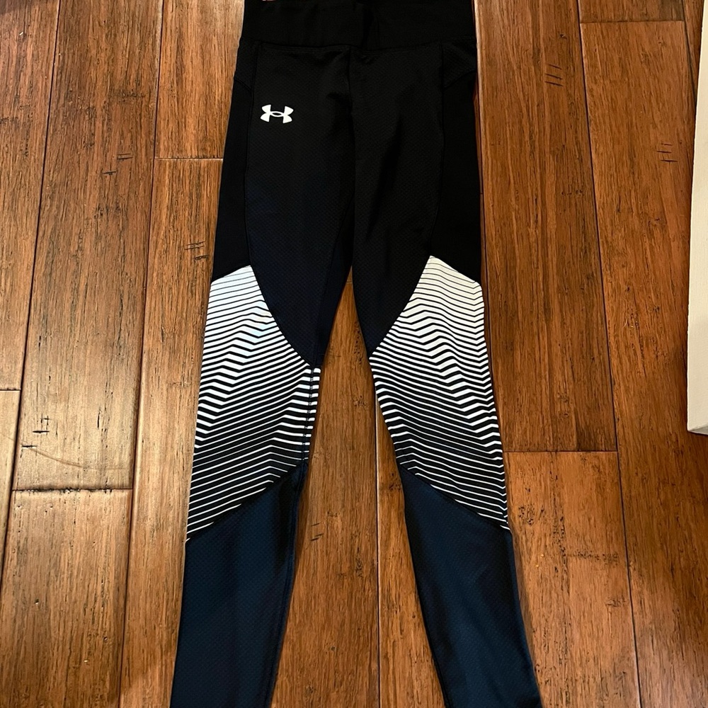 Under Armour Black and White Chevron Leggings